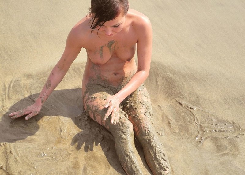 Дарина, 63 года, 0 размер груди